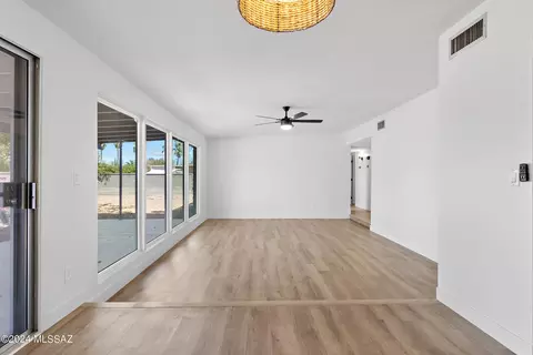 9520 E Watson Dr, Tucson, AZ 85730 photo 11