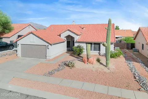 9884 N Longford Dr, Tucson, AZ 85742