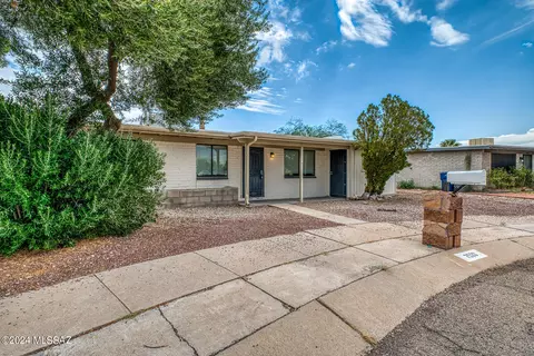 7533 E Poplar St, Tucson, AZ 85730