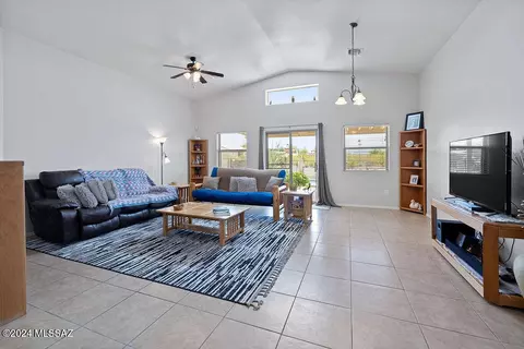Living - 13604 E Dawn Dr Rd, Vail, AZ 85641 photo 1 of 2