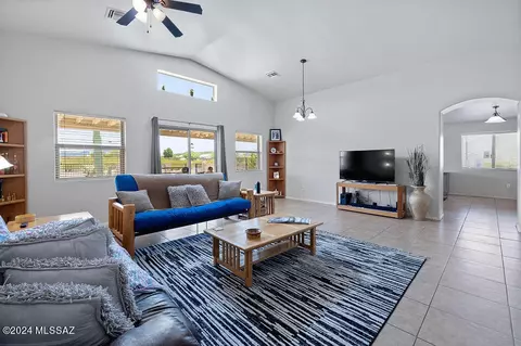 Living - 13604 E Dawn Dr Rd, Vail, AZ 85641 photo 2 of 2