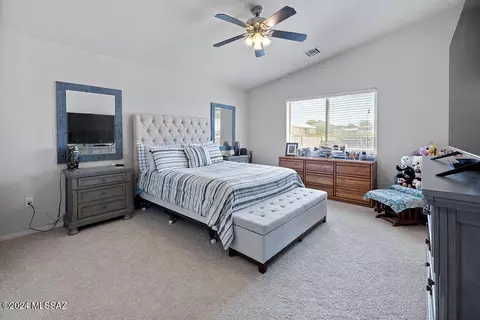 Bedroom - 13604 E Dawn Dr Rd, Vail, AZ 85641 photo 1 of 8