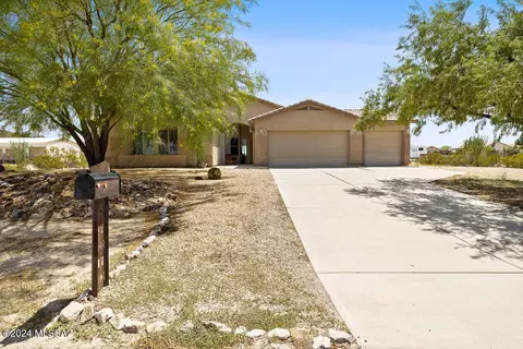 13604 E Dawn Dr Rd, Vail, AZ 85641
