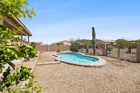 Exterior - 13604 E Dawn Dr Rd, Vail, AZ 85641 photo 6 of 10