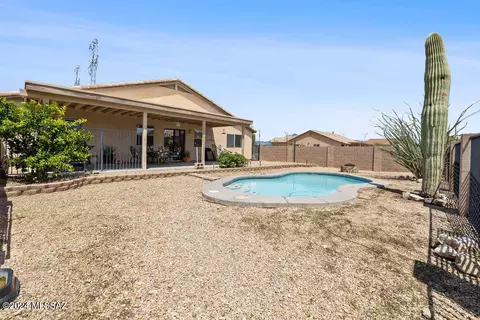 Exterior - 13604 E Dawn Dr Rd, Vail, AZ 85641 photo 8 of 10
