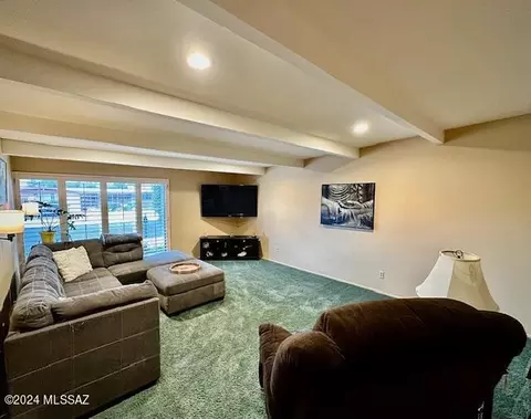 8908 E Mcclellan St, Tucson, AZ 85710 photo 7