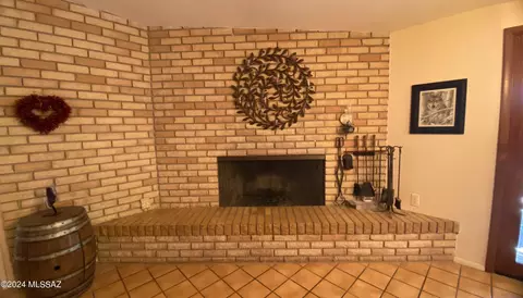 8908 E Mcclellan St, Tucson, AZ 85710 photo 11