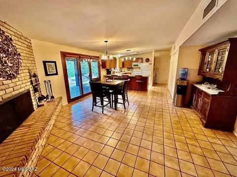 8908 E Mcclellan St, Tucson, AZ 85710 photo 13
