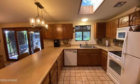8908 E Mcclellan St, Tucson, AZ 85710 photo 9