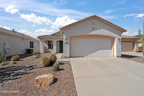 7606 W Summer Scene Dr, Tucson, AZ 85743