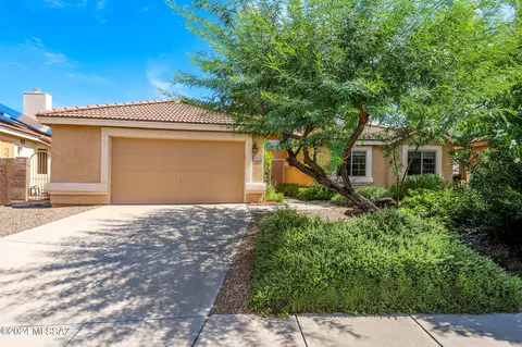 8253 E Robb Wash Trl, Tucson, AZ 85715