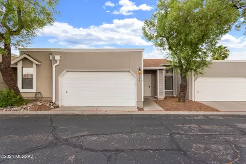6380 N Willowhaven Dr, Tucson, AZ 85704