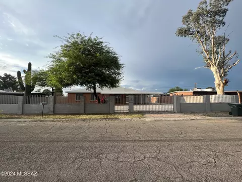 5801 E 35th St, Tucson, AZ 85730