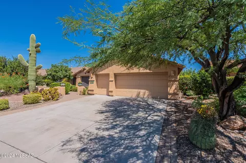 1925 E Orchid Ln, Green Valley, AZ 85614