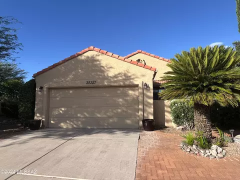 38327 S Samaniego Dr, Saddlebrooke, AZ 85739