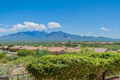 1921 W Via Del Pulpo, Green Valley, AZ 85622