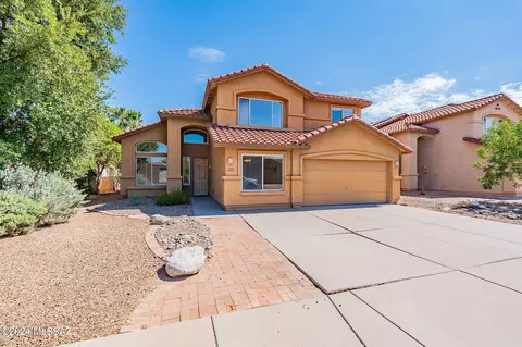 8957 E Sugar Sumac St, Tucson, AZ 85747