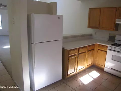 2731 N Pacific Dr, Tucson, AZ 85705