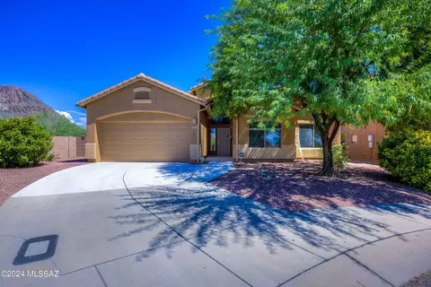 3915 S Rocky Peak Ct, Tucson, AZ 85735