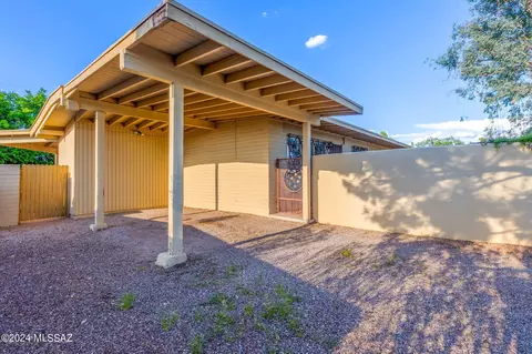 6313 E Colgate Dr, Tucson, AZ 85710 photo 6