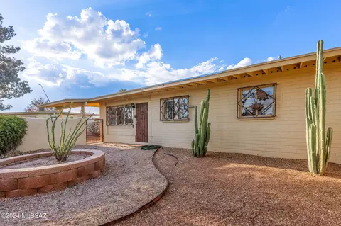 6313 E Colgate Dr, Tucson, AZ 85710 photo 4