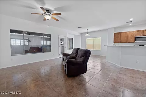 2089 W Cave Cotton Loop, Benson, AZ 85602 photo 8