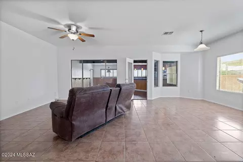 2089 W Cave Cotton Loop, Benson, AZ 85602 photo 9