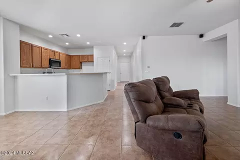2089 W Cave Cotton Loop, Benson, AZ 85602 photo 7