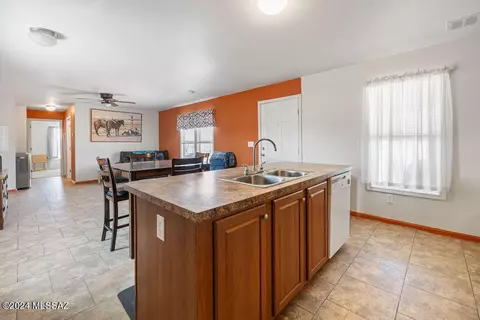 17445 W Chinle Rd, Marana, AZ 85653