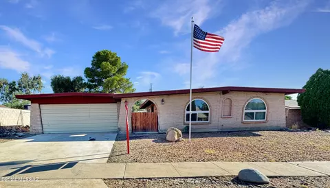 41 W Andrew Potter St, Corona De Tucson, AZ 85641