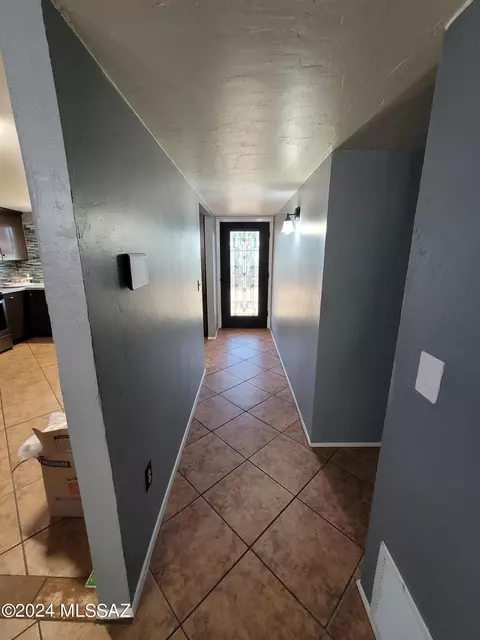 Entry Way - 6985 E Stella Rd, Tucson, AZ 85730 photo 2 of 2
