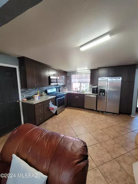 Kitchen - 6985 E Stella Rd, Tucson, AZ 85730 photo 2 of 2