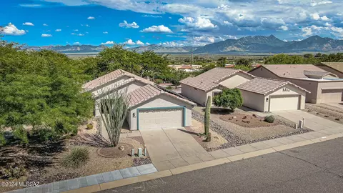 334 N Cobalt Dr, Green Valley, AZ 85614
