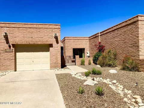 1932 W Misty Hollow Ln, Tucson, AZ 85704