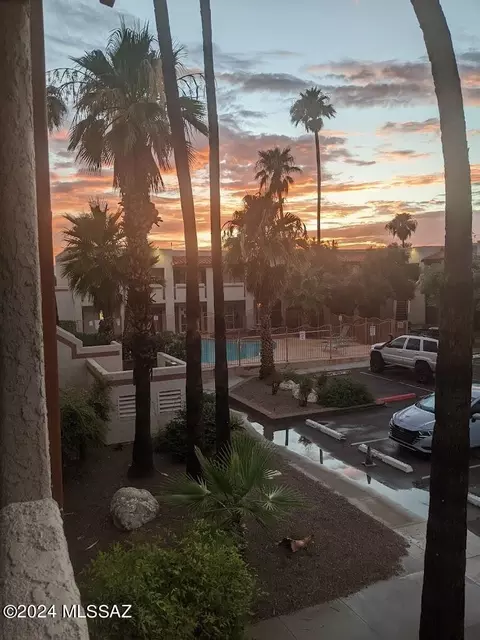 455 W Kelso St #103, Tucson, AZ 85705