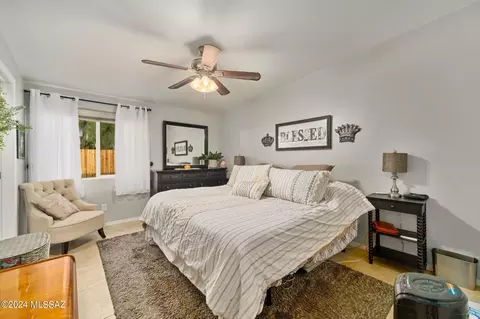 Bedroom - 6938 N Eclipse Pl, Tucson, AZ 85741 photo 1 of 4