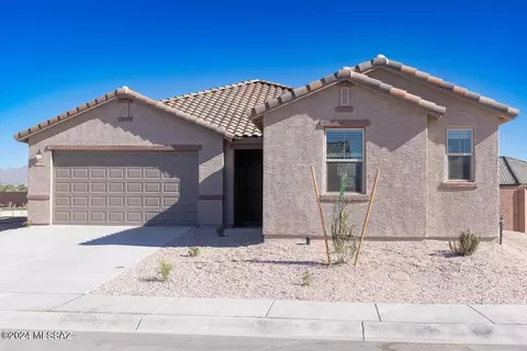 8700 N Magdalena Pl, Tucson, AZ 85742
