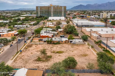 1214 N 13th Ave, Tucson, AZ 85705