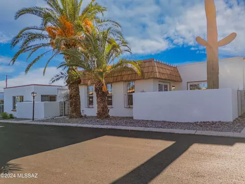Exterior - 600 E River Rd #C, Tucson, AZ 85704 photo 1 of 9