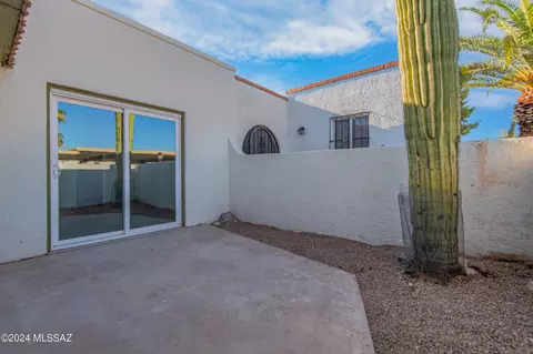 Exterior - 600 E River Rd #C, Tucson, AZ 85704 photo 6 of 9