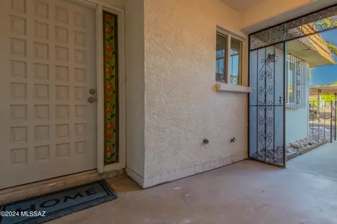 Exterior - 600 E River Rd #C, Tucson, AZ 85704 photo 2 of 9