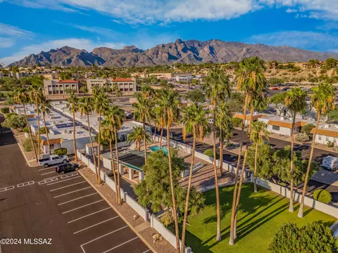 View/Area - 600 E River Rd #C, Tucson, AZ 85704 photo 4 of 4