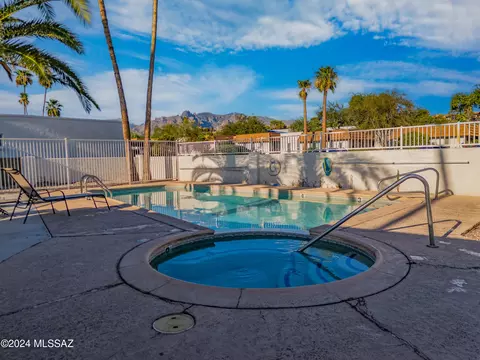 Exterior - 600 E River Rd #C, Tucson, AZ 85704 photo 7 of 9
