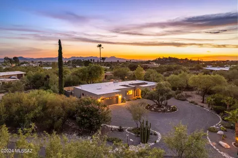 5851 N Camino Arenosa, Tucson, AZ 85718