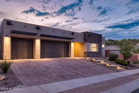 13417 N Mariposa Lily Dr, Oro Valley, AZ 85755