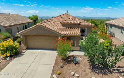 13605 N Buckhorn Cholla Dr, Marana, AZ 85658