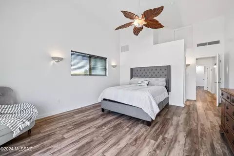5381 E River Rd, Tucson, AZ 85718 photo 14