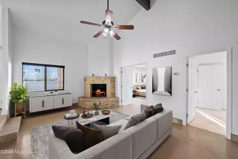 5381 E River Rd, Tucson, AZ 85718 photo 12