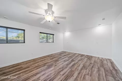 5381 E River Rd, Tucson, AZ 85718 photo 17