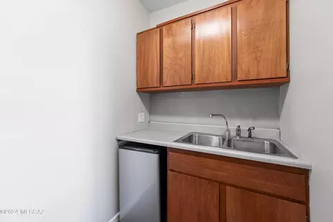 5381 E River Rd, Tucson, AZ 85718 photo 36